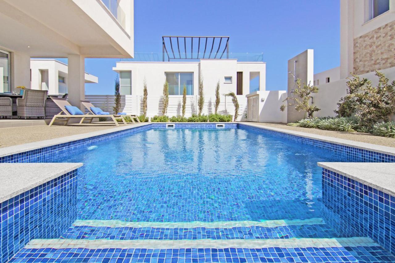 Villa Nova Protaras Bagian luar foto