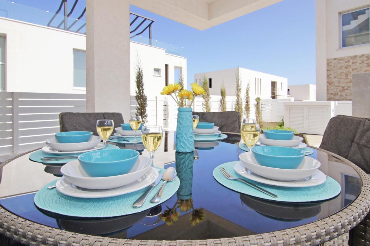 Villa Nova Protaras Bagian luar foto