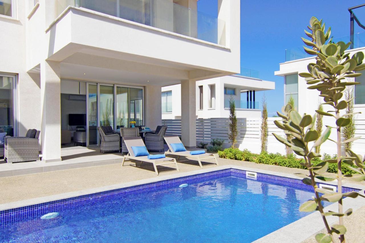 Villa Nova Protaras Bagian luar foto